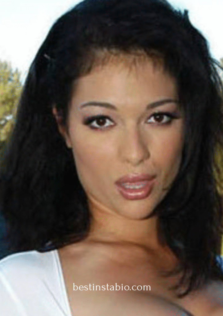 Bella Marie Wolf Bio: Age, Career & Net Worth 2025